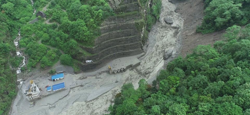 भेमाथाङ चौरमा गएको भीषण पहिरो: मेलम्ची खोलामा आएको आकस्मिक र अकल्पनीय बाढीले मानवीय तथा भौतिक संरचनामा ल्याएको ठूलो क्षति 